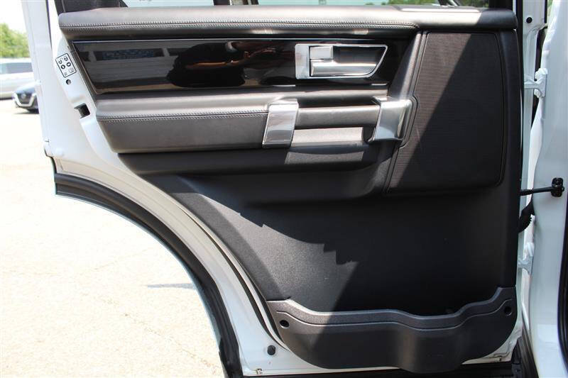 Used 2015 Land Rover LR4 HSE LUX AWD/4WD image 23