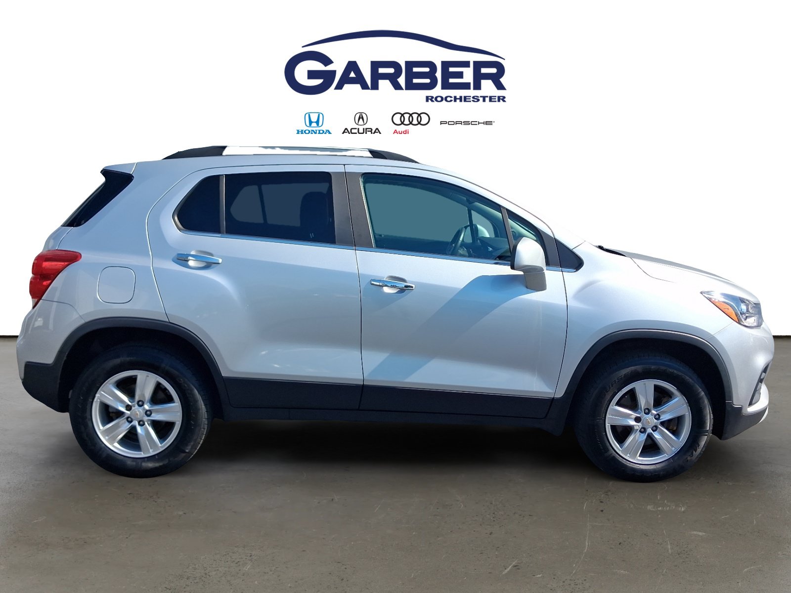 Used 2019 Chevrolet Trax LT w/ LT Convenience Package AWD/4WD image 9