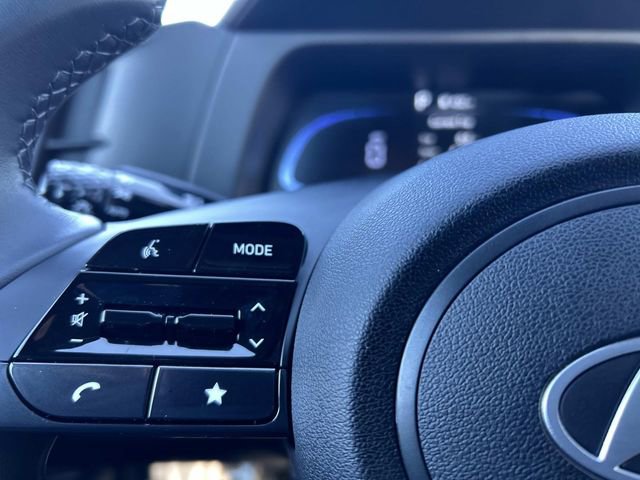 Used 2025 Hyundai Elantra Sport image 24