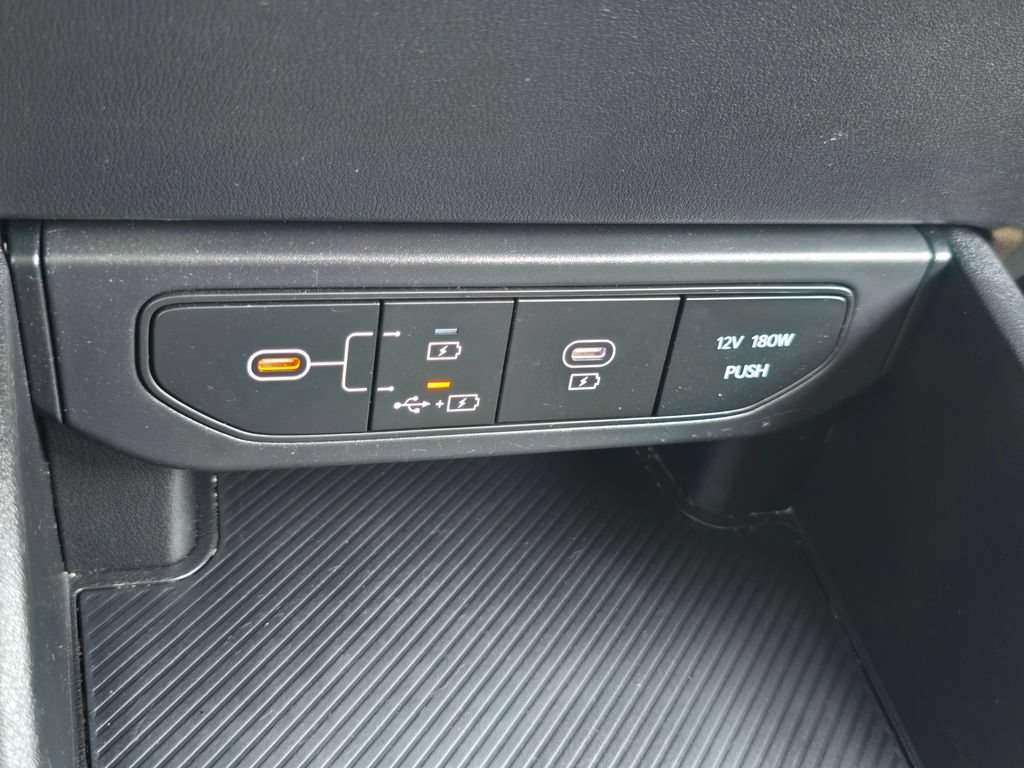 Used 2025 Kia K4 FWD image 25