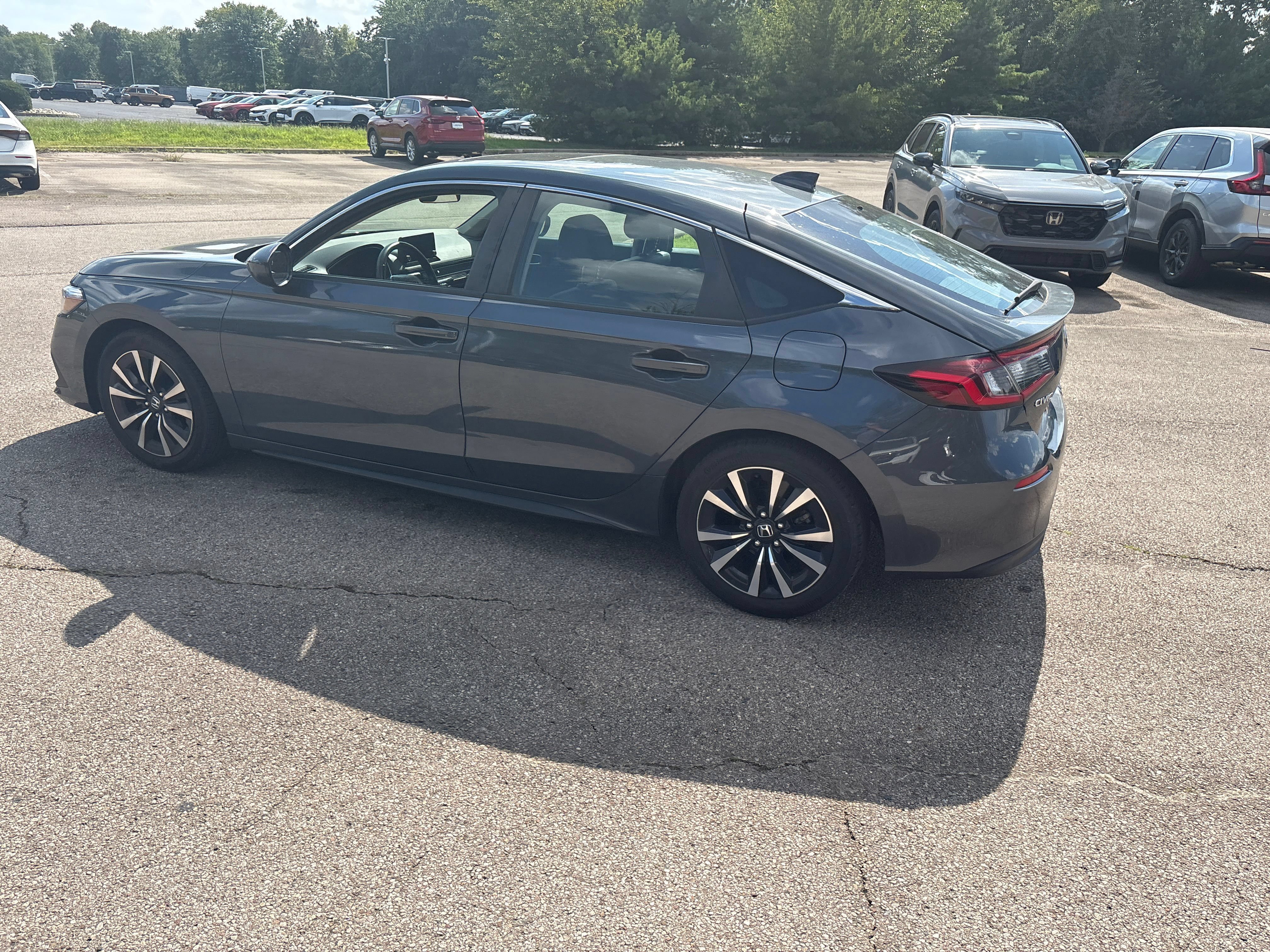 Used 2024 Honda Civic EX-L image 2