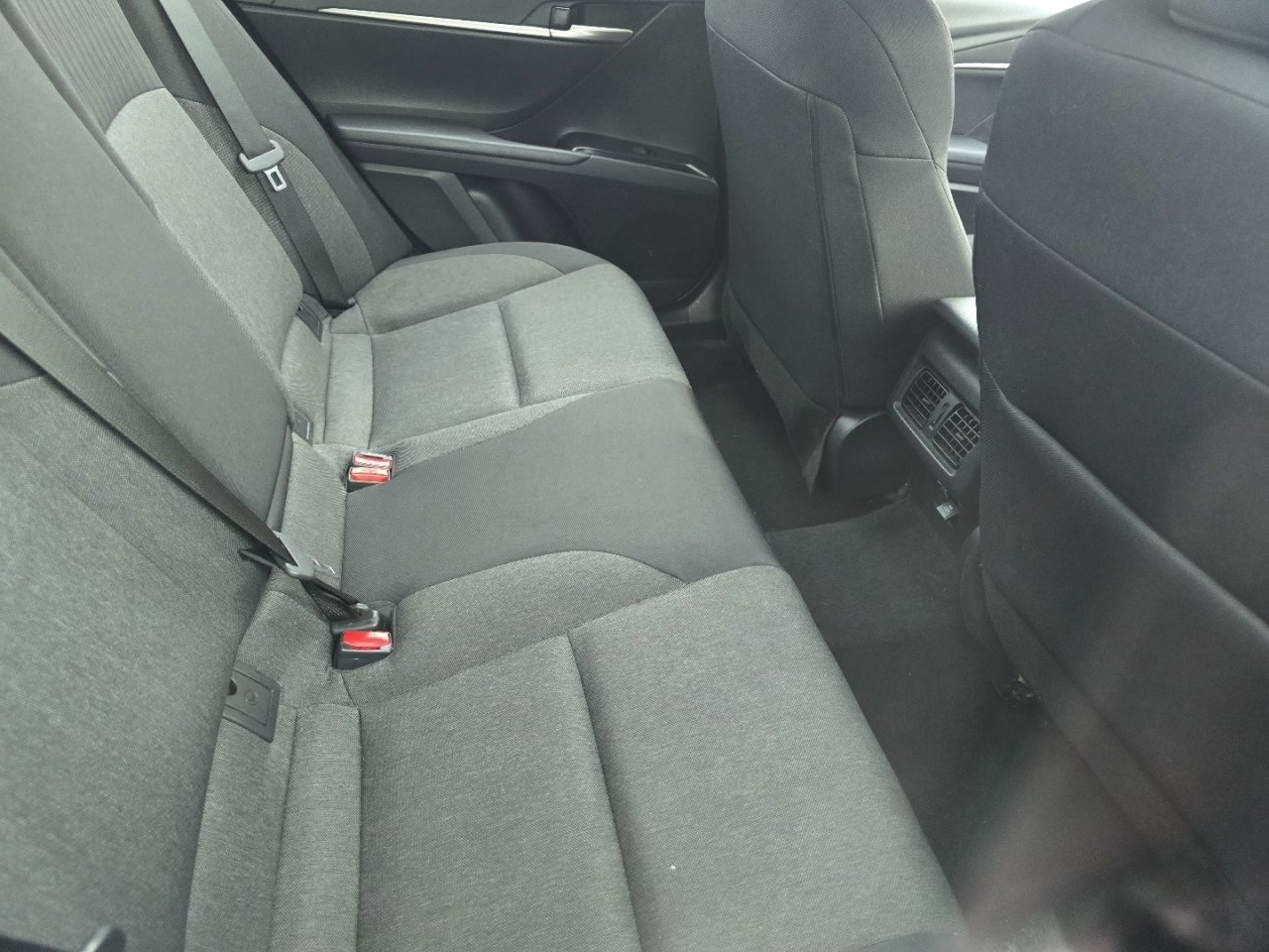 Used 2025 Toyota Camry LE image 13