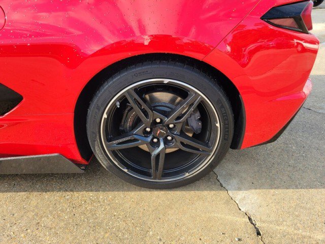 Used 2021 Chevrolet Corvette Stingray Convertible w/ Z51 Performance Package image 7