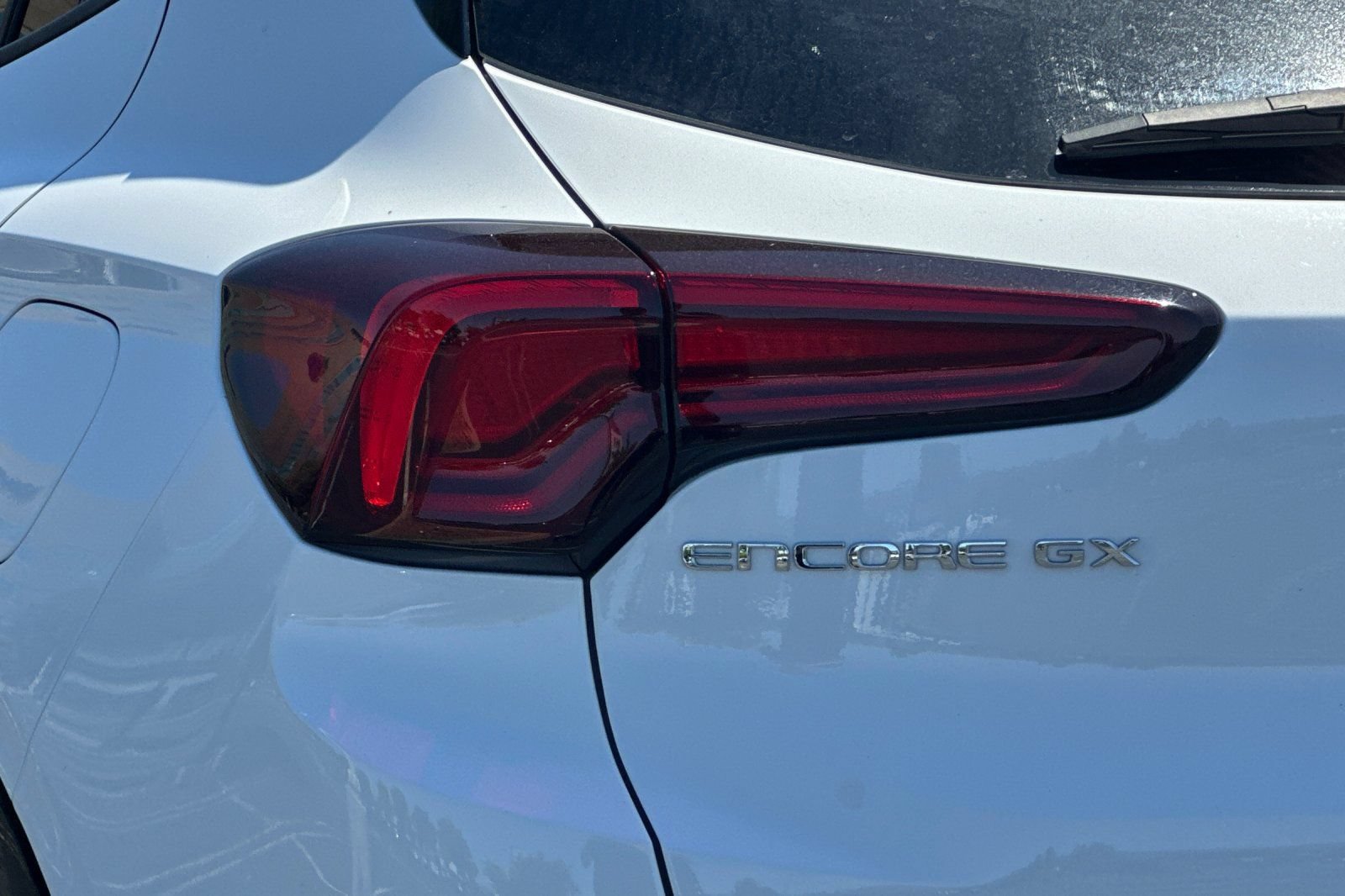 Used 2024 Buick Encore GX Sport Touring FWD image 44