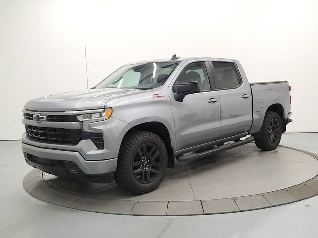 Used 2024 Chevrolet Silverado 1500 RST w/ Z71 Off-Road Package AWD/4WD image 3