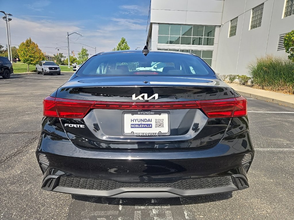 Used 2024 Kia Forte LXS w/ LXS Technology Package FWD image 7