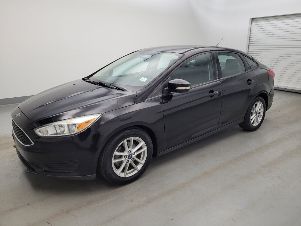 Used 2017 Ford Focus SE FWD image 2