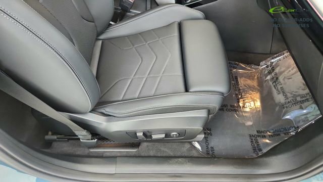 Used 2025 BMW X2 xDrive28i image 22