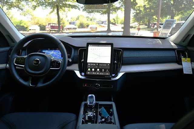 New 2026 Volvo XC90 T8 Plus w/ Protection Package AWD/4WD image 19