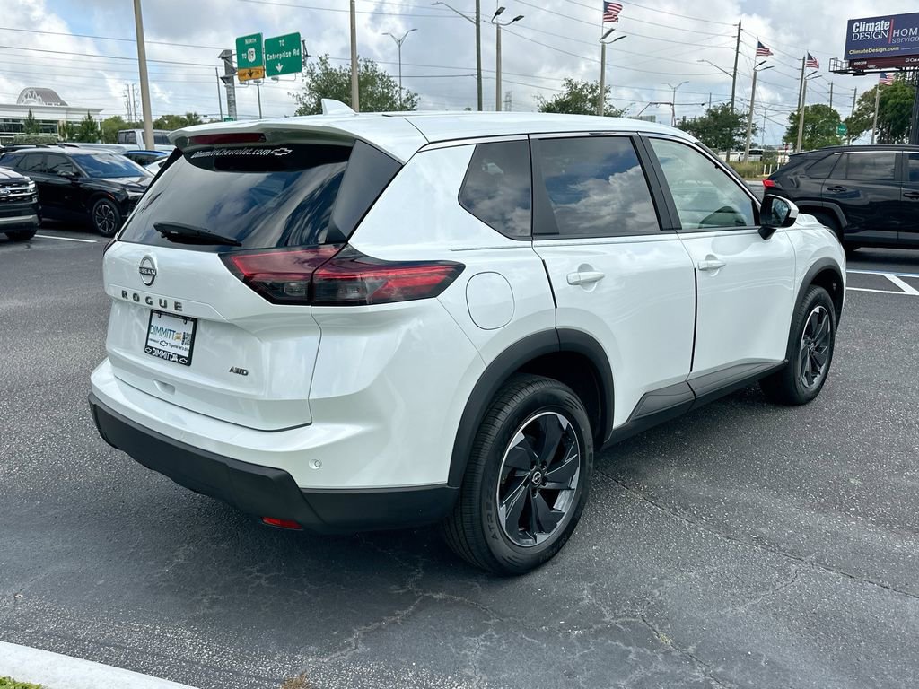 Used 2025 Nissan Rogue SV AWD/4WD image 5