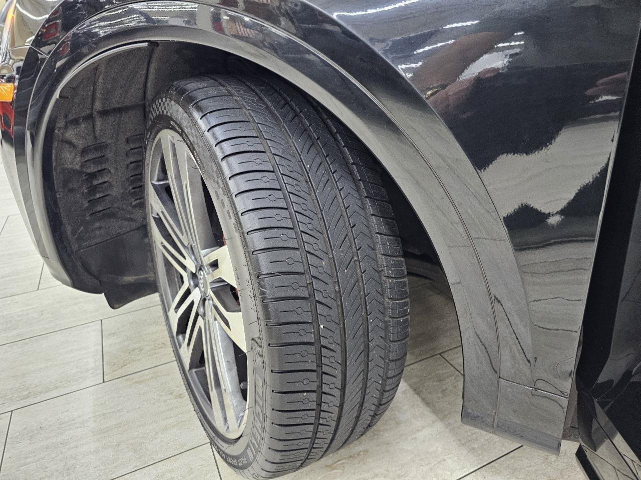 Used 2018 Audi SQ5 Premium Plus w/ S Sport Package AWD/4WD image 42