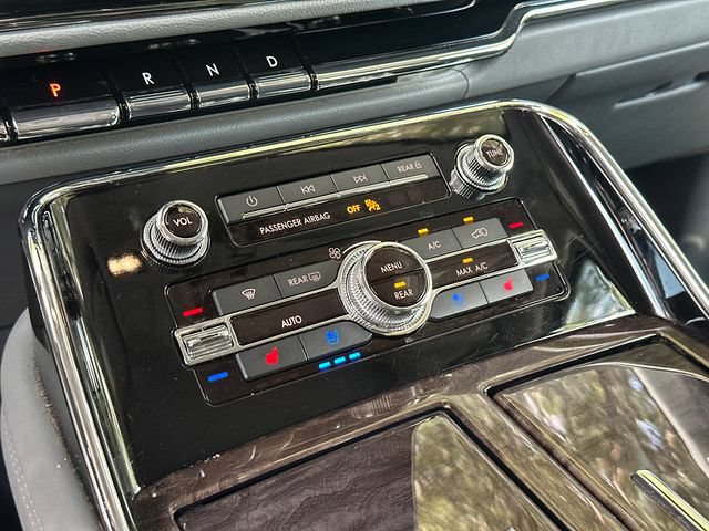 Used 2019 Lincoln Navigator L Reserve AWD/4WD image 30