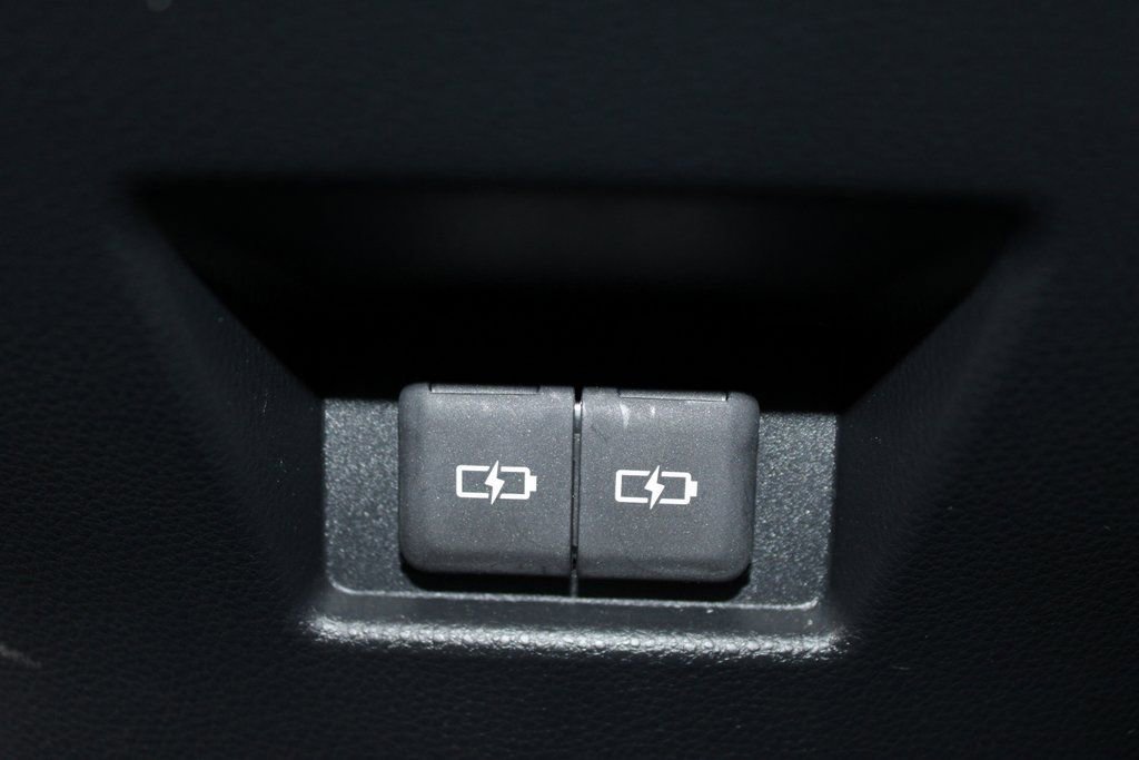 Used 2024 Toyota Venza XLE AWD/4WD image 24