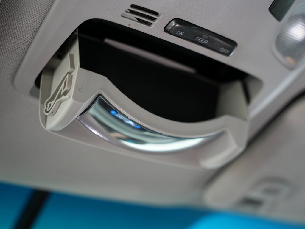 Used 2015 Toyota Sienna LE image 52