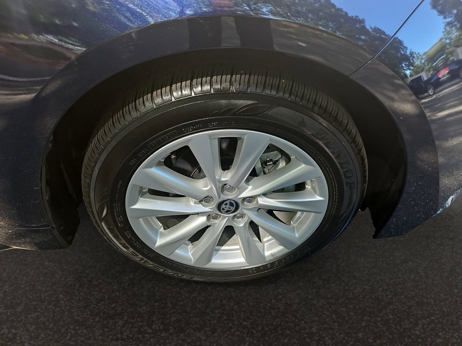 Used 2025 Toyota Corolla LE w/ LE Premium Package FWD image 41
