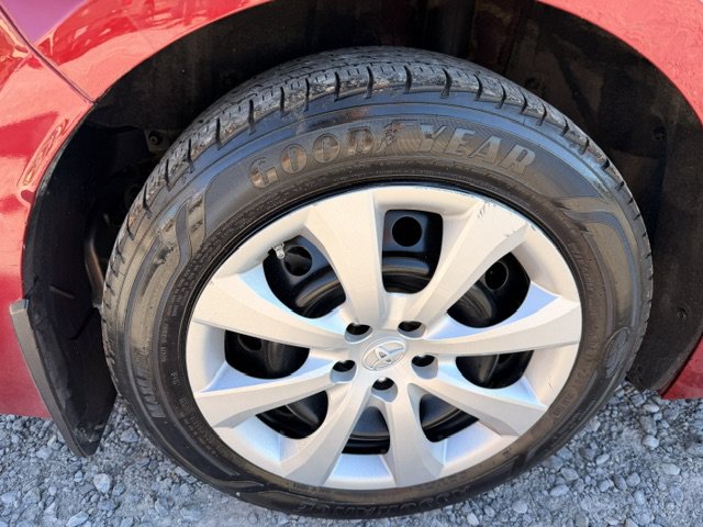 Used 2022 Toyota Corolla LE FWD image 12