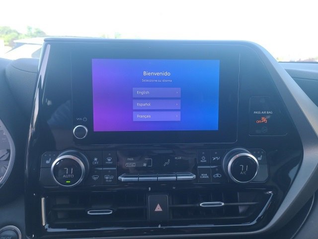 Used 2024 Toyota Highlander XLE image 29