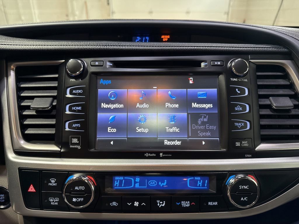 Used 2015 Toyota Highlander Limited Platinum AWD/4WD image 19