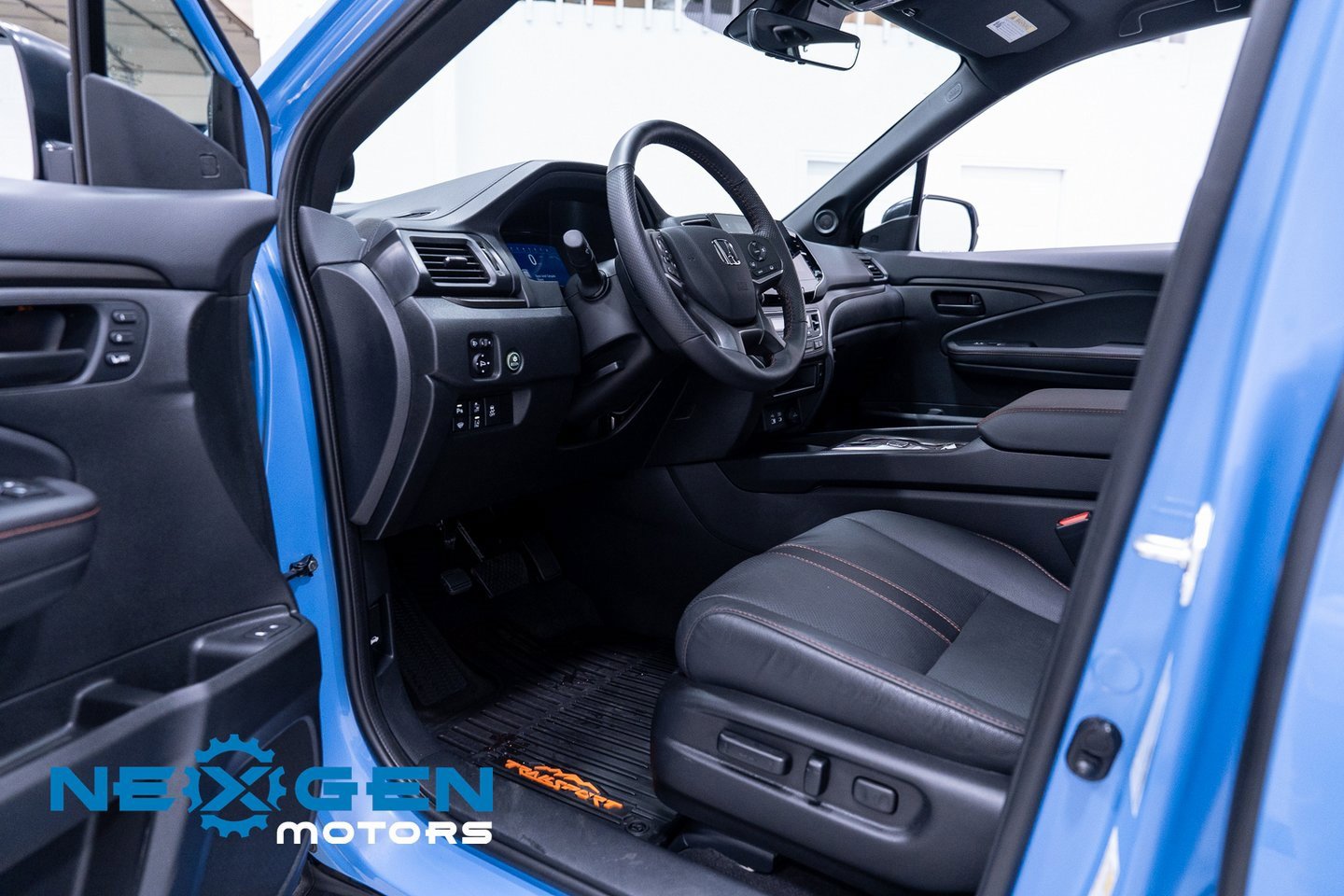 Used 2025 Honda Passport TrailSport image 23