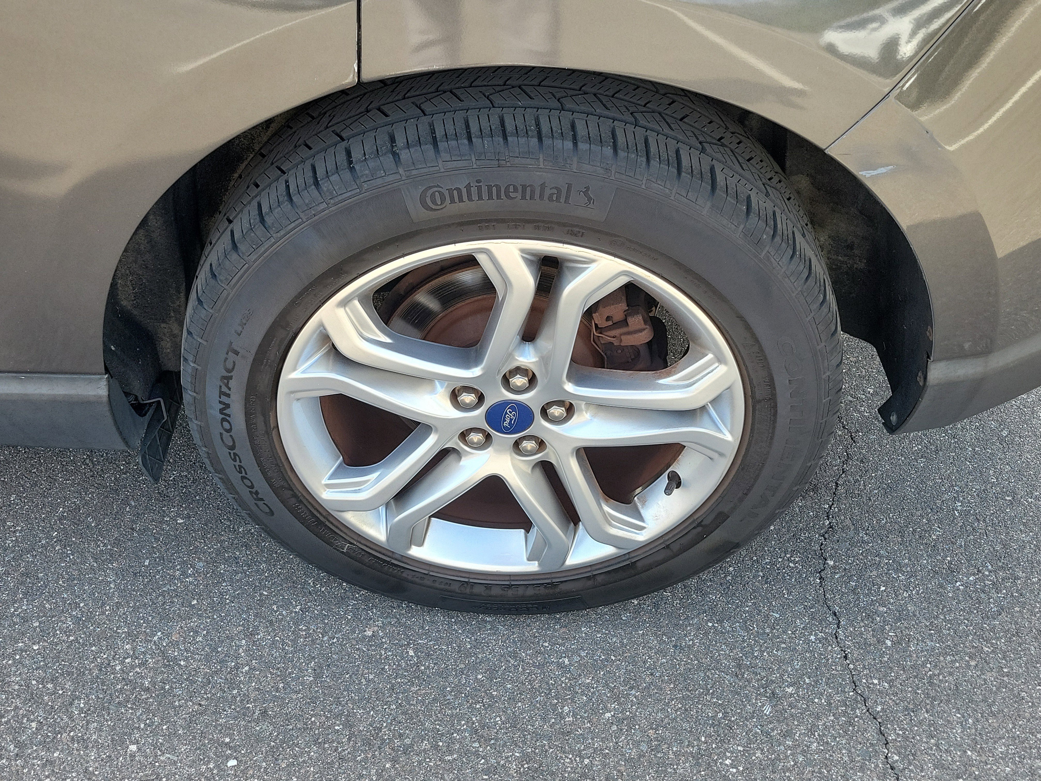 Used 2018 Ford Edge Titanium image 39