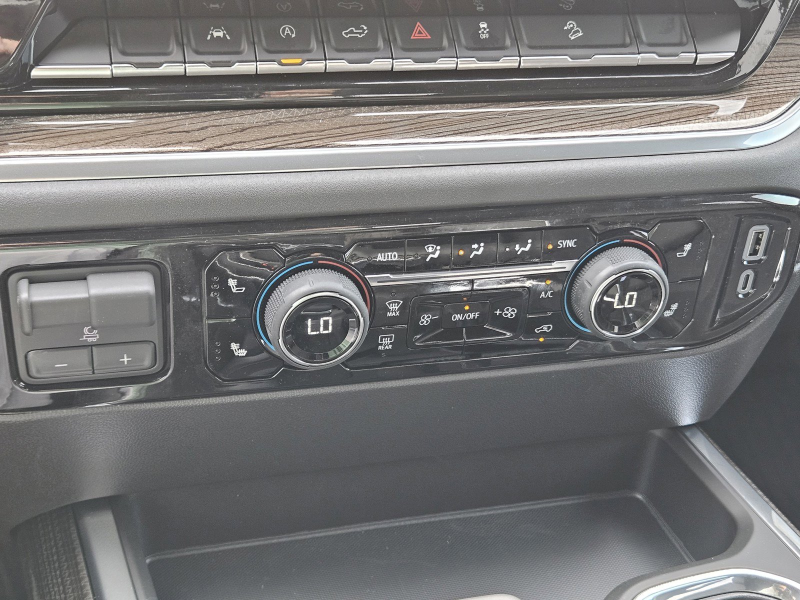 New 2026 Chevrolet Silverado 1500 LT Trail Boss w/ Convenience Package II image 14