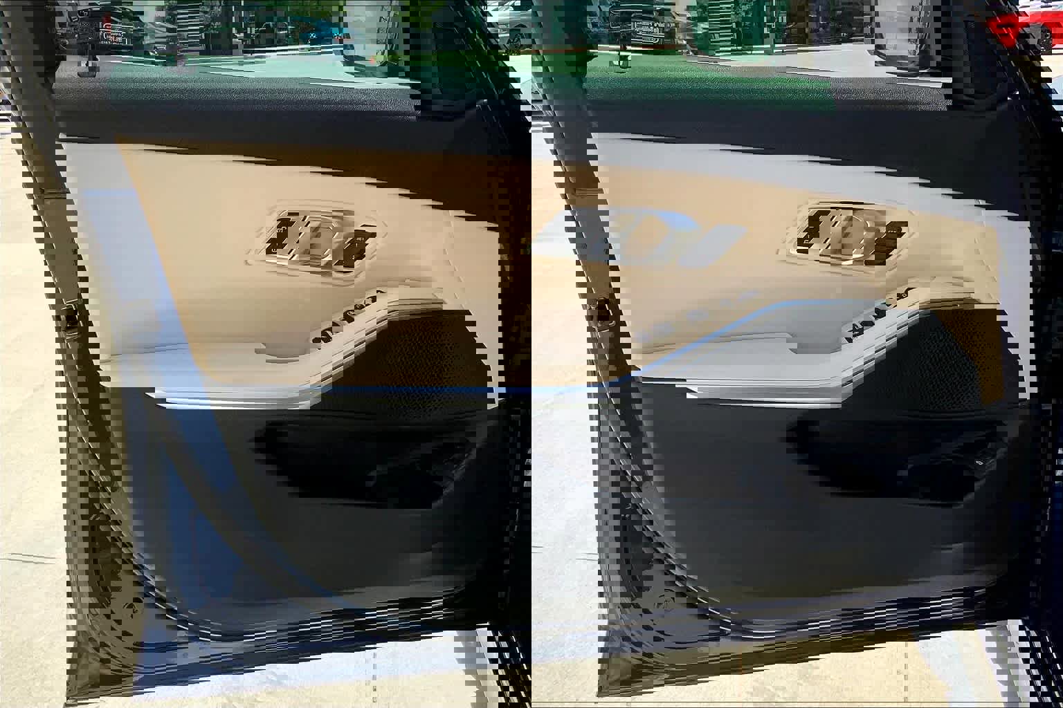 Used 2021 BMW 330i Sedan w/ Premium Package image 49