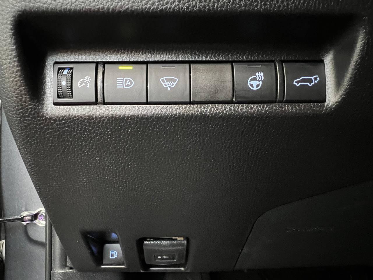 Used 2021 Toyota RAV4 XSE AWD/4WD image 22