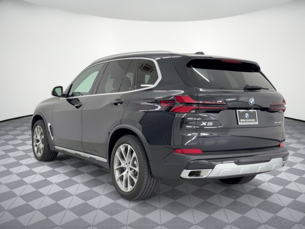 Certified 2026 BMW X5 sDrive40i RWD image 3