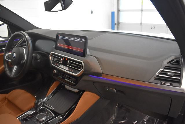 Used 2023 BMW X4 xDrive30i w/ M Sport Package AWD/4WD image 18