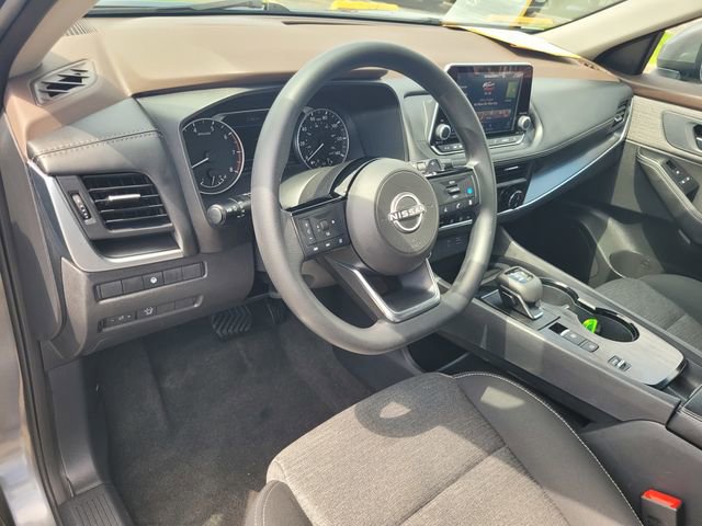 Certified 2023 Nissan Rogue SV FWD image 12