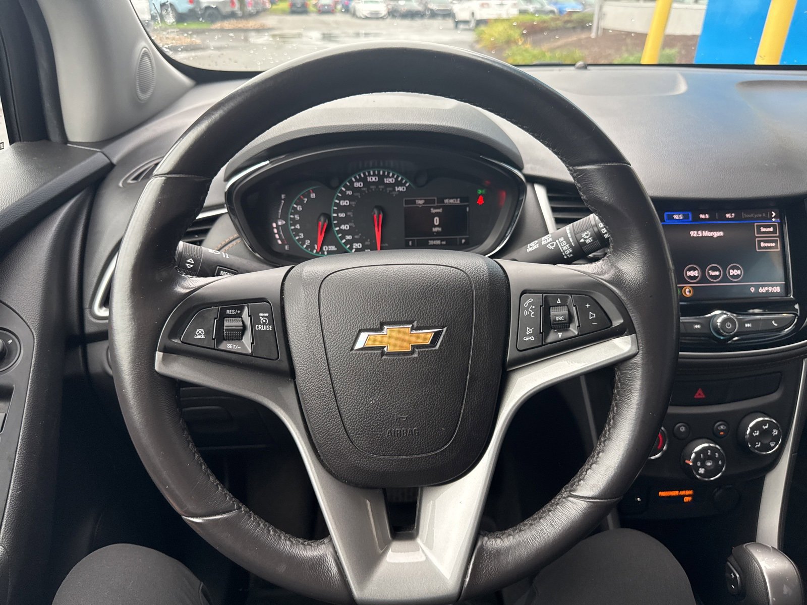 Used 2022 Chevrolet Trax LT w/ LT Convenience Package image 19