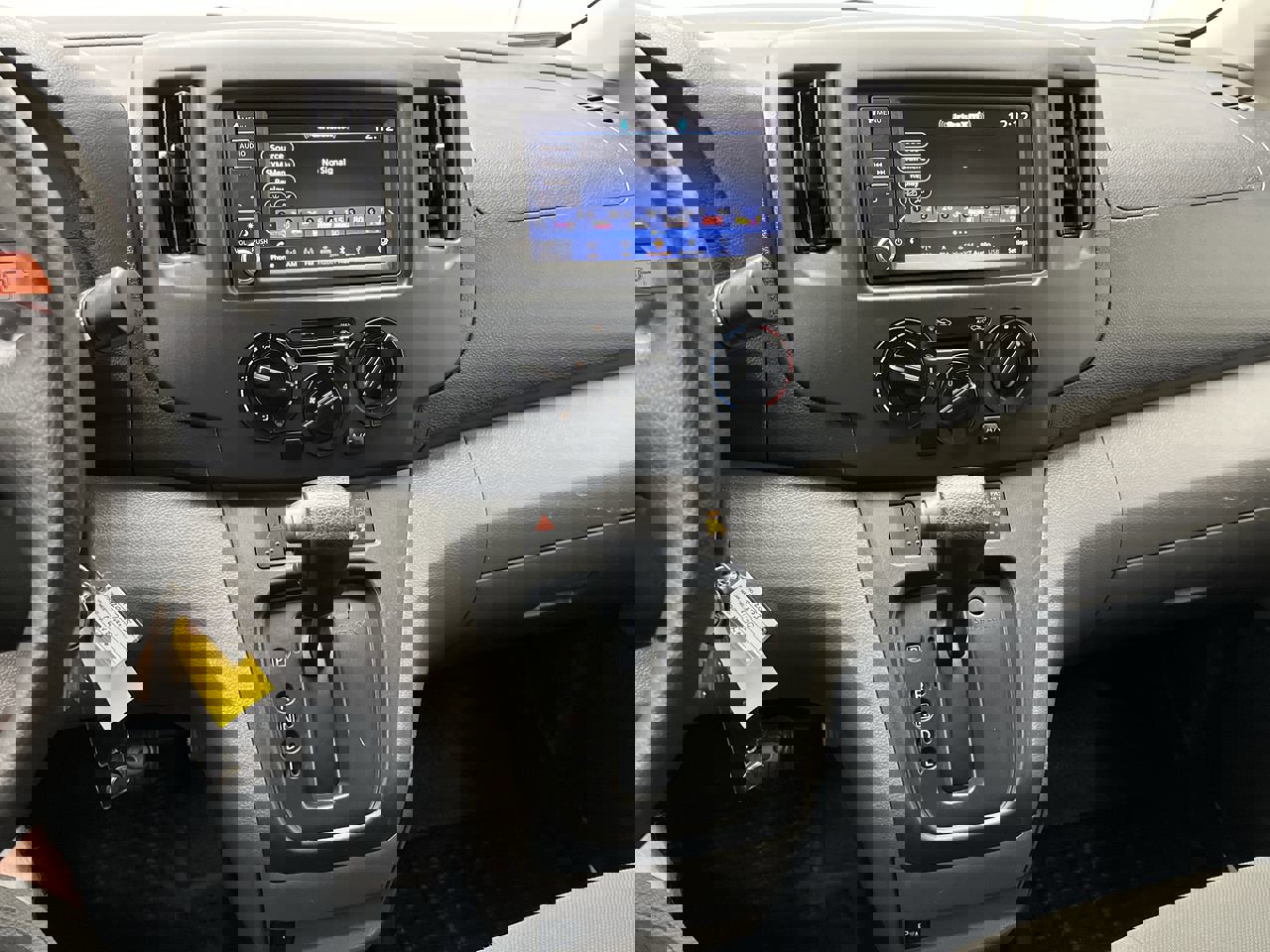 Used 2020 Nissan NV200 S image 12