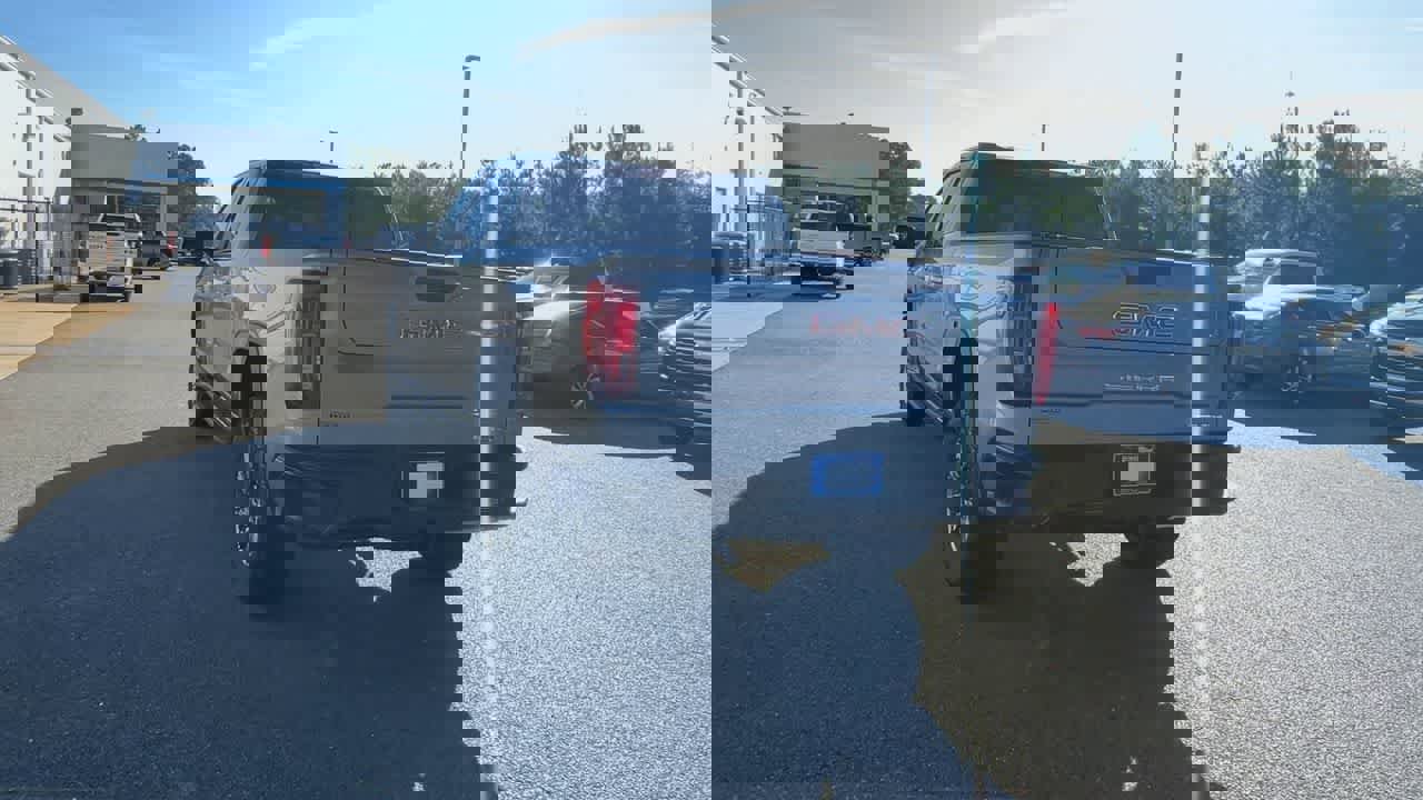 Used 2025 GMC Sierra 1500 AT4X image 7
