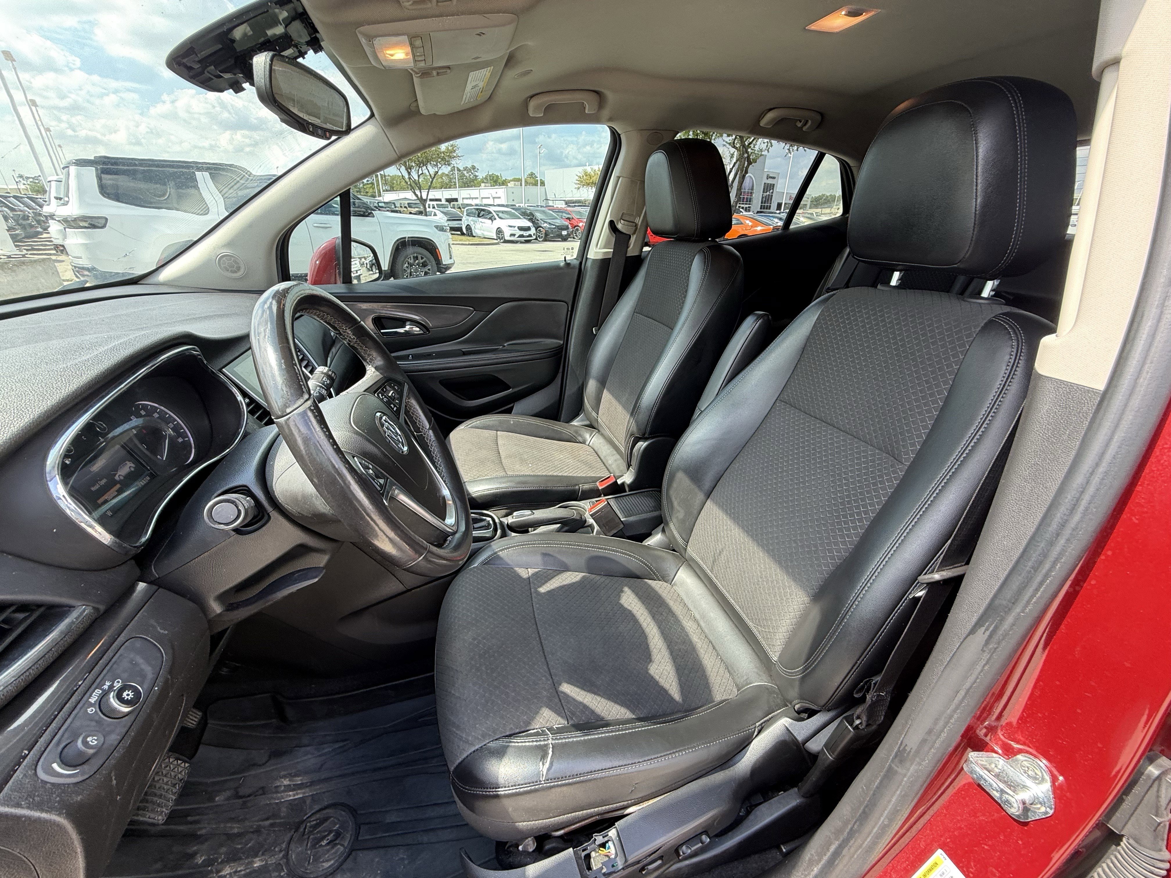 Used 2019 Buick Encore Preferred image 27