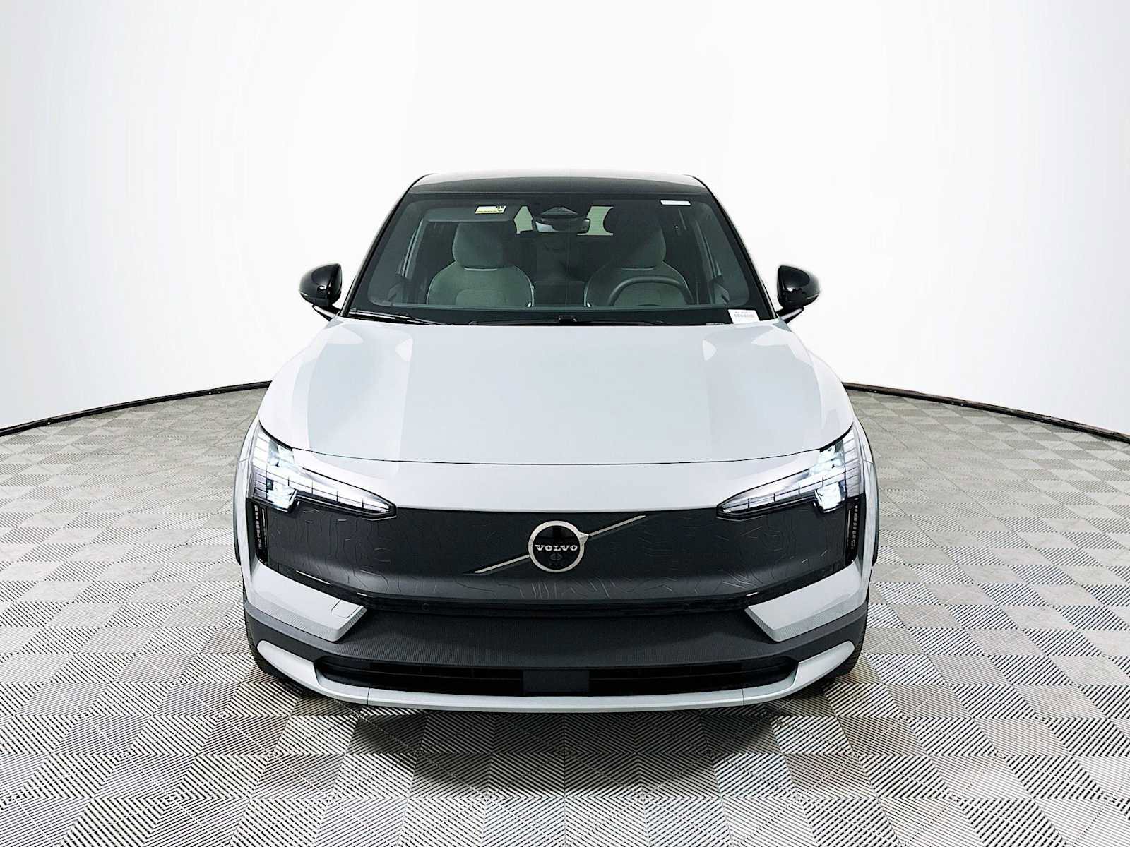 New 2026 Volvo EX30 Cross Country Ultra AWD/4WD image 2