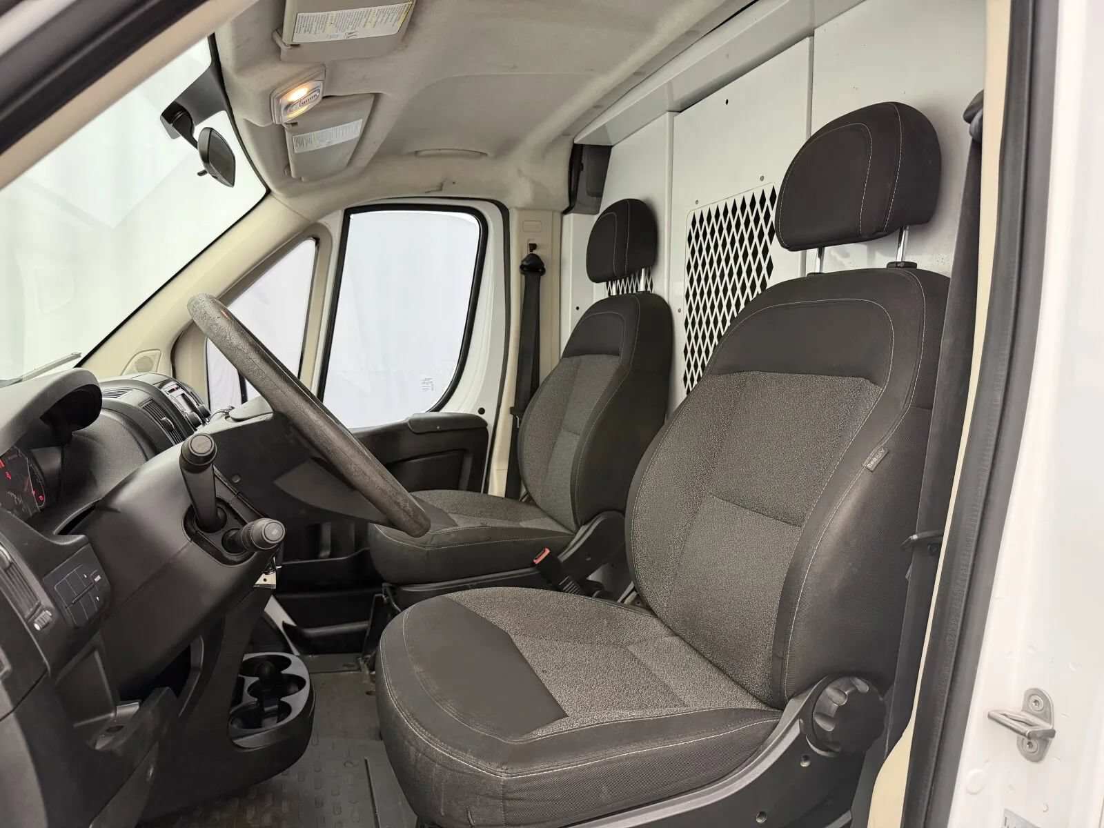 Used 2017 RAM ProMaster 2500 w/ Mopar Trailer Tow Group FWD image 13