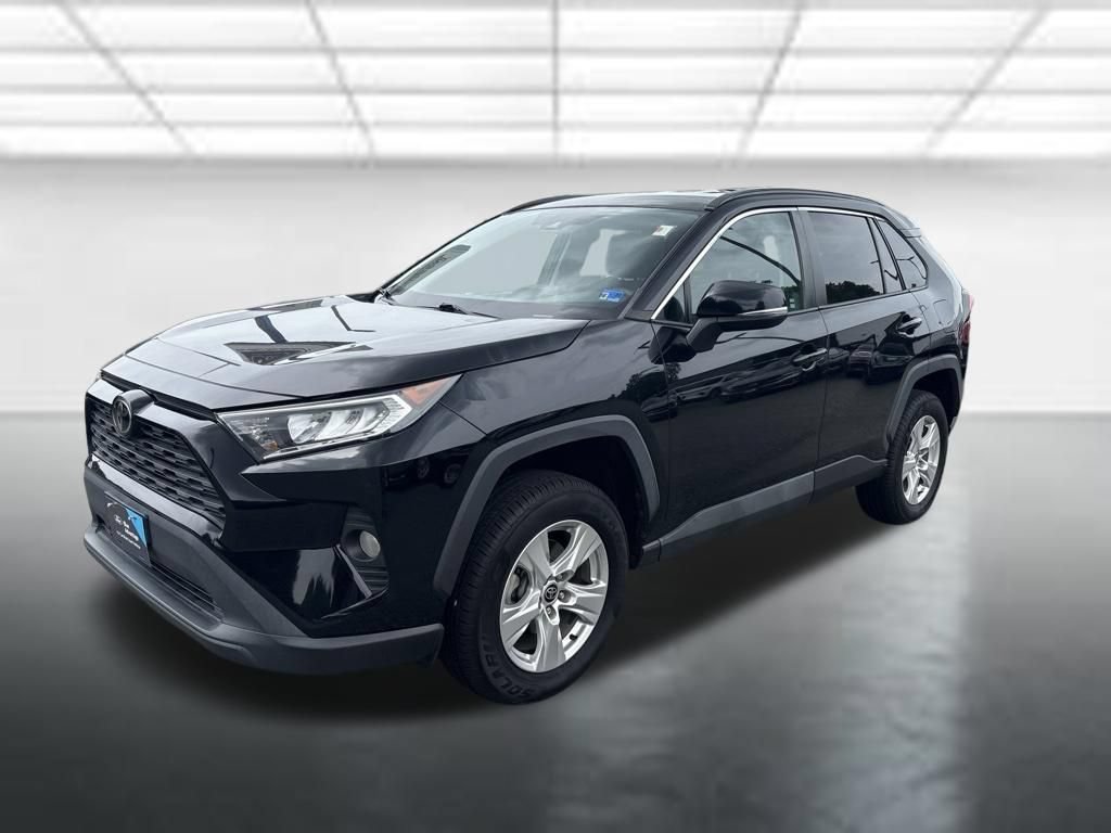 Used 2021 Toyota RAV4 XLE AWD/4WD image 19