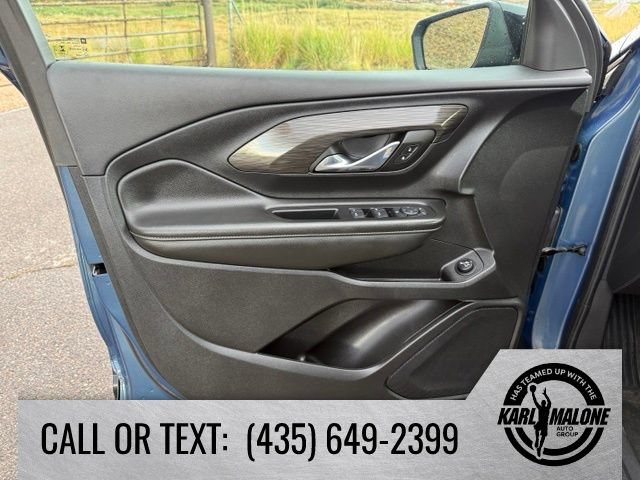 Used 2024 GMC Terrain SLE w/ Driver Convenience Package AWD/4WD image 13