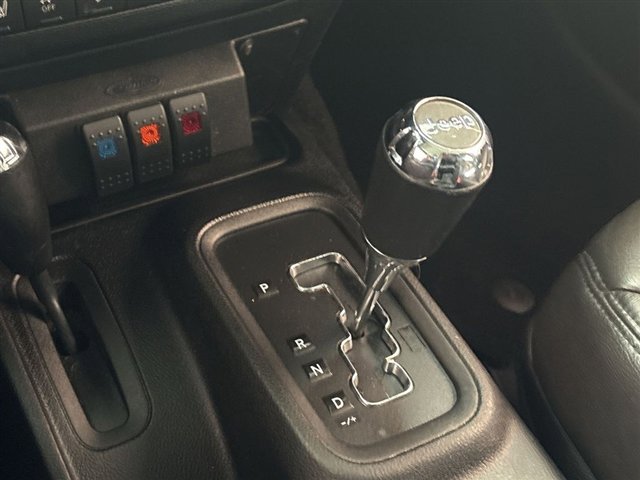 Used 2014 Jeep Wrangler Unlimited Rubicon w/ Dual Top Group image 14