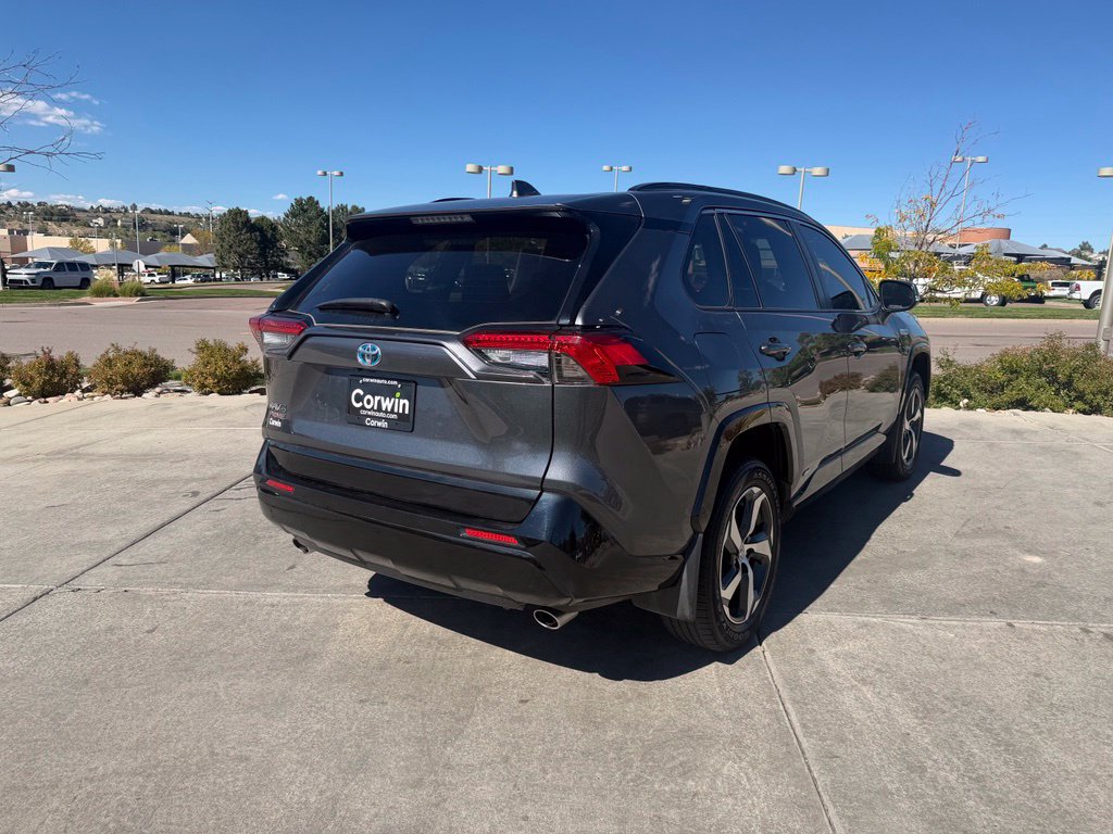 Used 2024 Toyota RAV4 SE w/ Weather & Moonroof Package AWD/4WD image 9