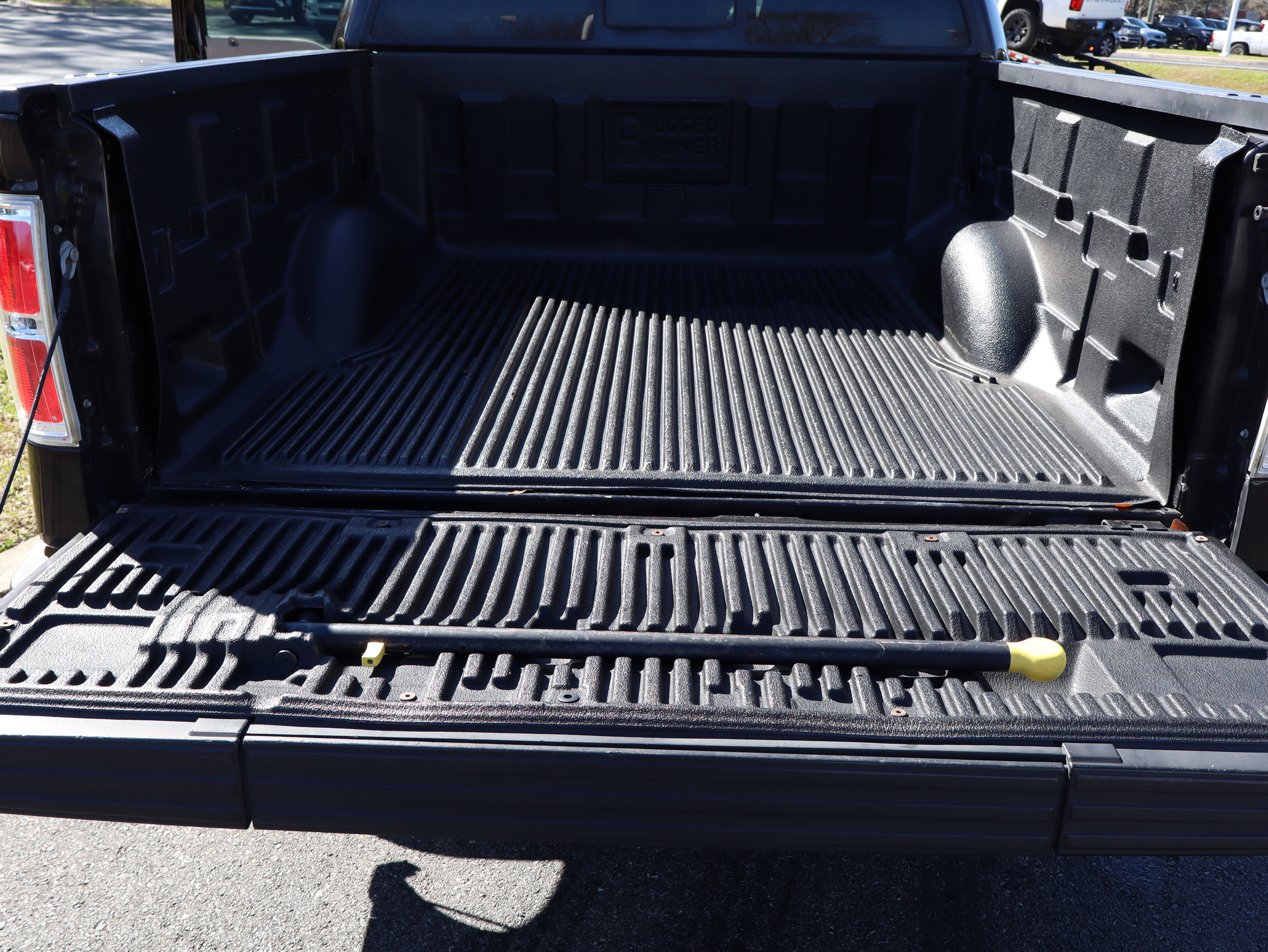 Used 2013 Ford F150 Lariat w/ Mid Equipment Group image 41