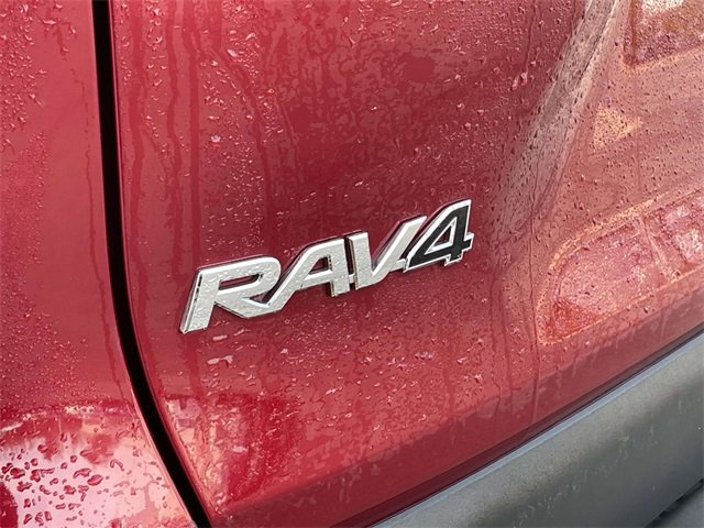 Used 2021 Toyota RAV4 XLE w/ XLE Grade Weather Package image 11