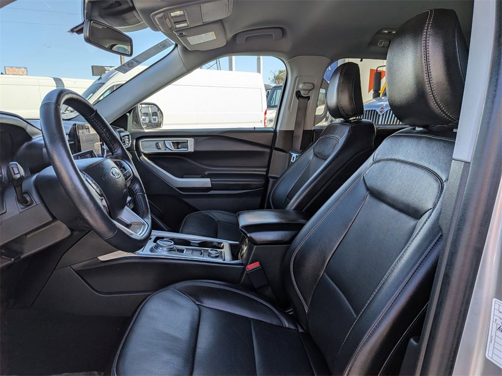 Used 2023 Ford Explorer Limited image 15