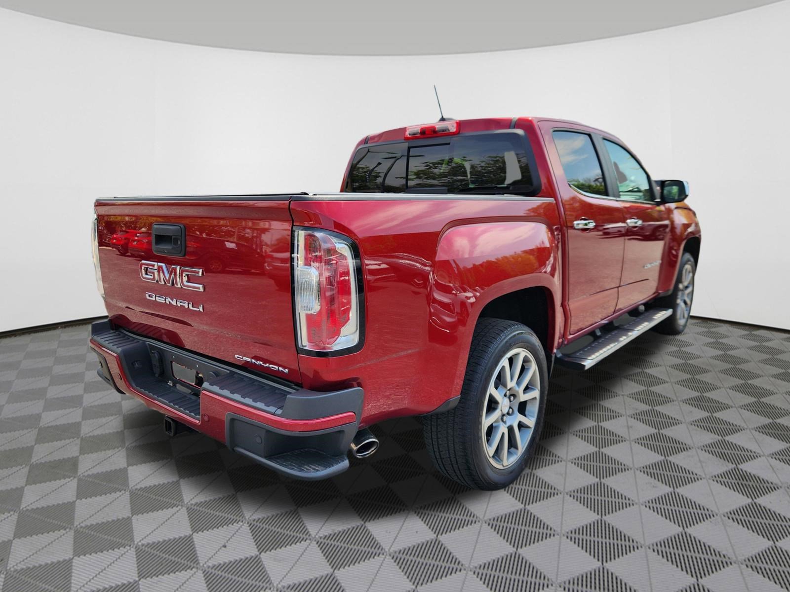 Used 2021 GMC Canyon Denali AWD/4WD image 4