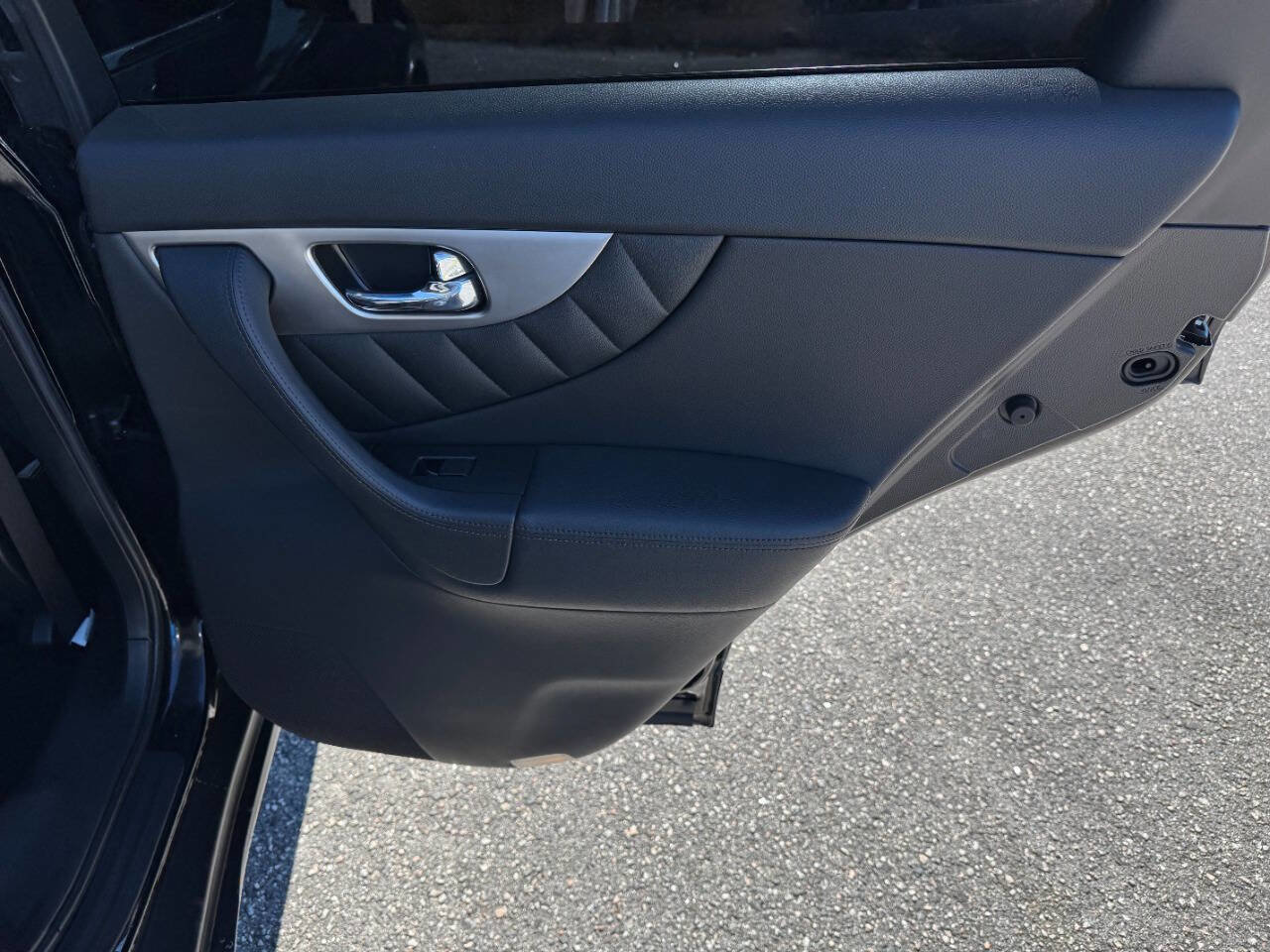 Used 2017 INFINITI QX70 2WD image 40