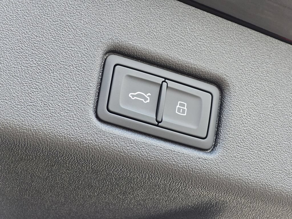 New 2026 Audi SQ5 Prestige AWD/4WD image 22