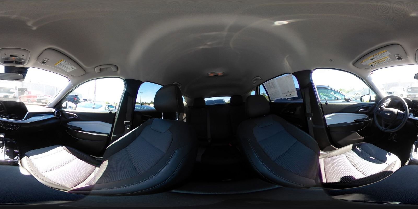 Used 2025 Chevrolet Trax LT image 41