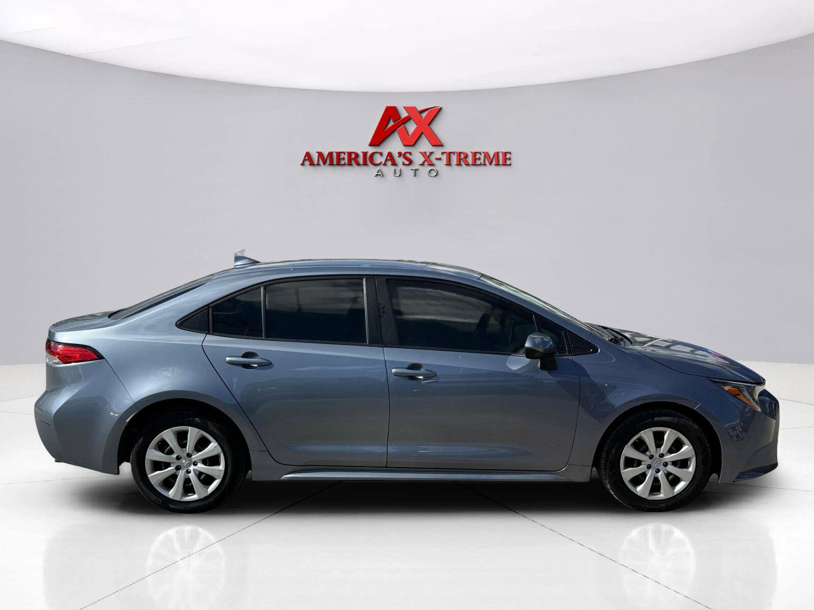 Used 2021 Toyota Corolla LE FWD image 6