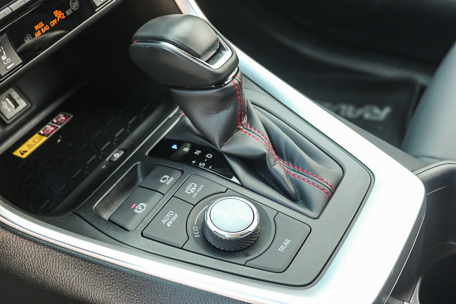 Used 2024 Toyota RAV4 XSE w/ Weather Package AWD/4WD image 20