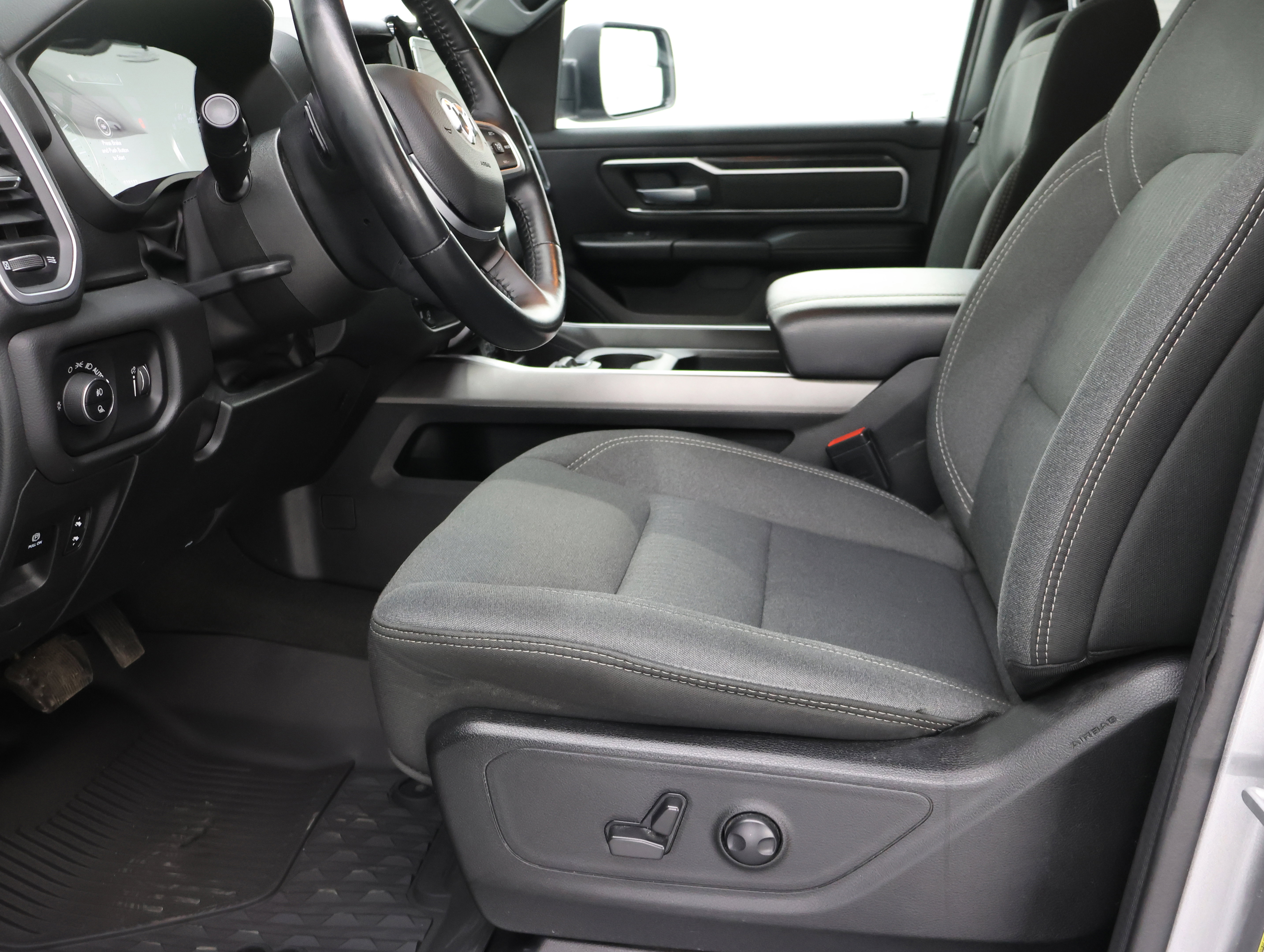 Used 2023 RAM 1500 Big Horn image 8